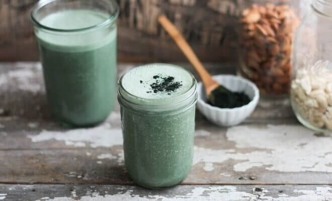 Spirulina para que serve : smoothie